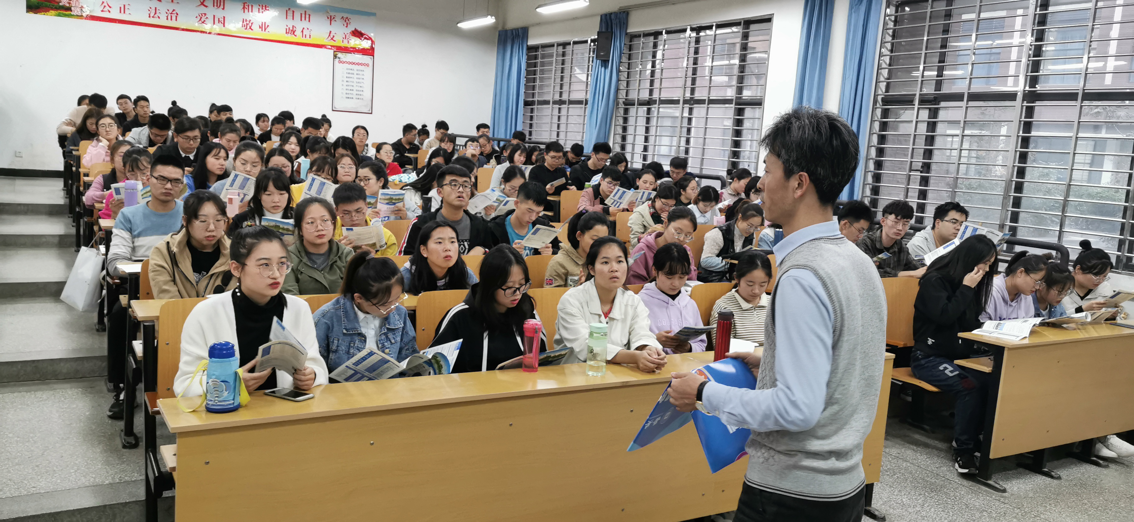 自动化学院两位教师赴三所学校进行研究生招生宣传
